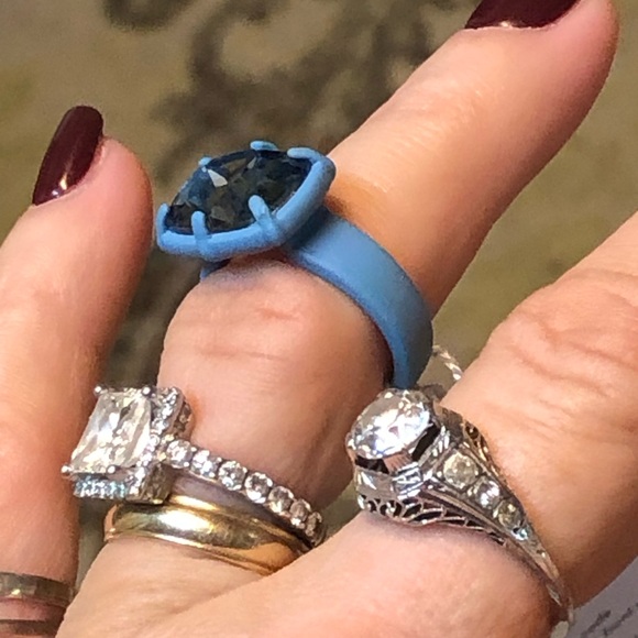 Atelier Swarovski Rosie Assoulin ring - Picture 3 of 16